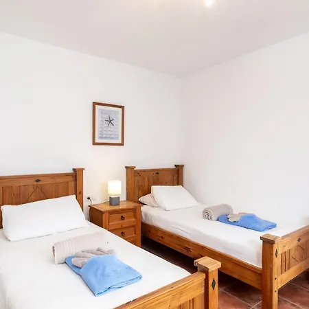 فيلة 104 - Elise Present By Now Ltd