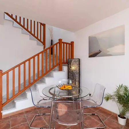 别墅 104 - Elise Present By Now Ltd