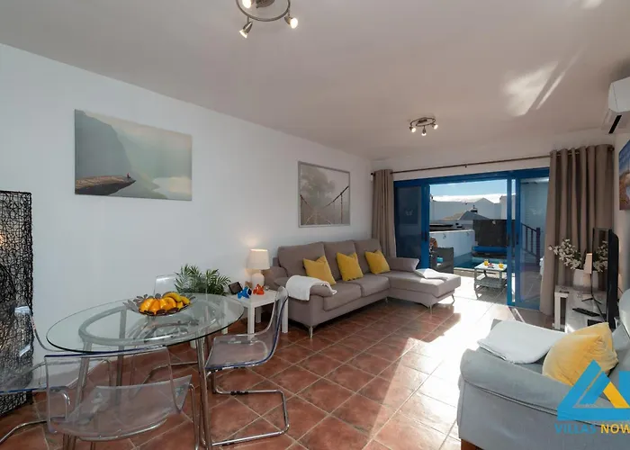 104 - Elise Present By Now Ltd * Playa Blanca