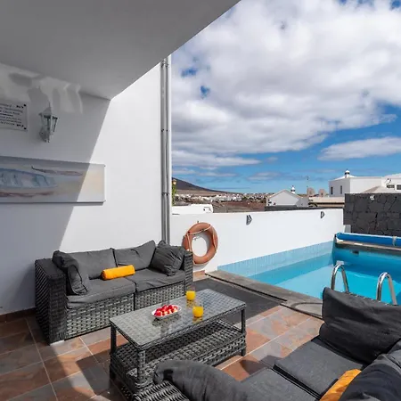 104 - Elise Present By Now Ltd Villa Playa Blanca
